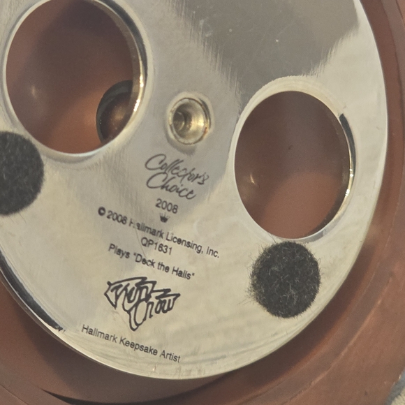 Hallmark 2008 Collector’s Choice Musical Santa Figurine | Plays “Deck the Halls” - Picture 6 of 6